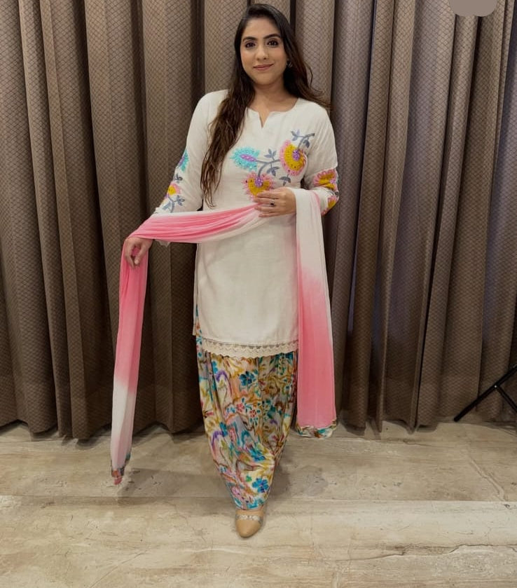 Stunning Lace Work Crepe TT163