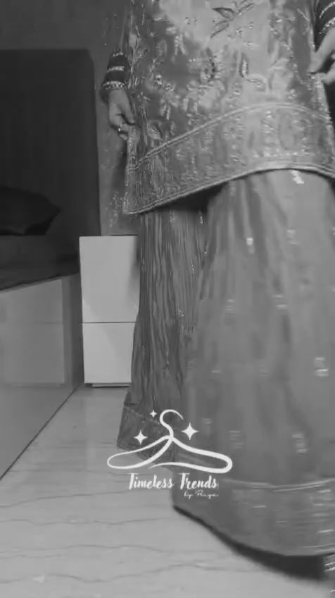 Elegant Green Festive Attire TT052